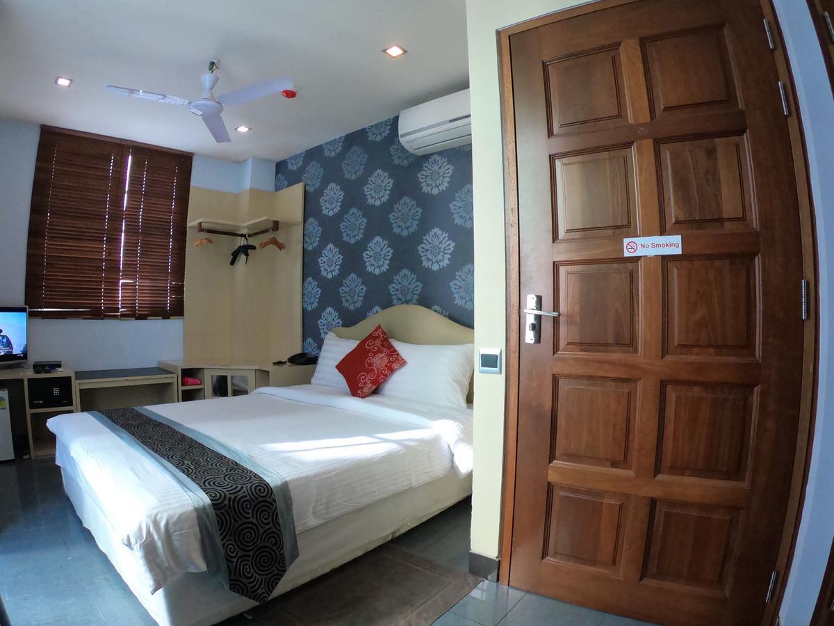 Lvis Boutique Hotell Malé Exteriör bild