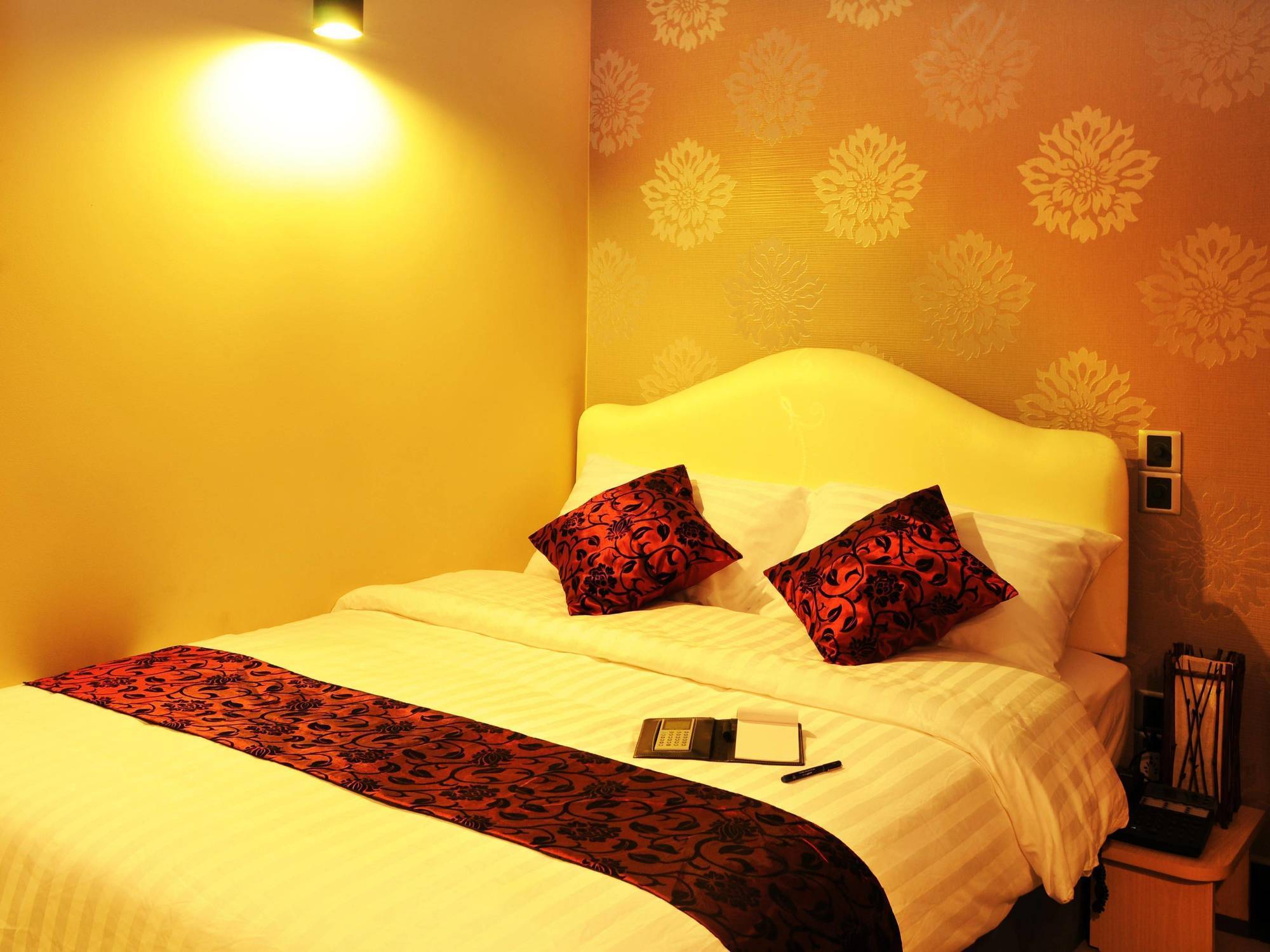 Lvis Boutique Hotell Malé Exteriör bild